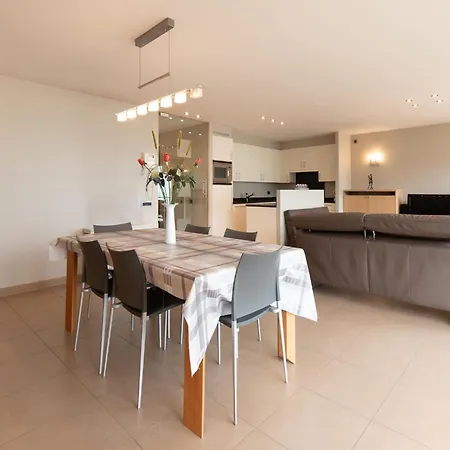 In Near Casino Миделкерк